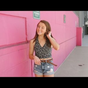 Meet your Posher, Elizabeth